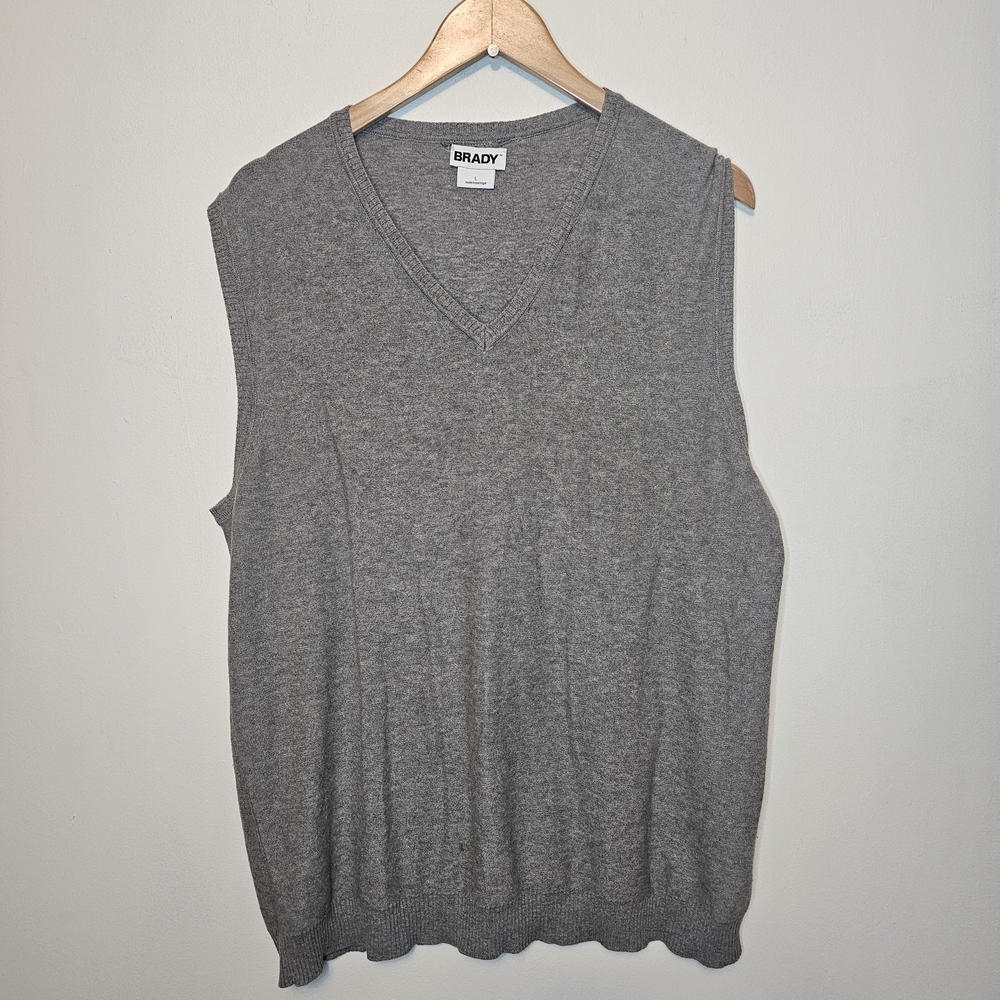 Brady Men Gray V-Neck Sleeveless Sweater Vest Large NWT